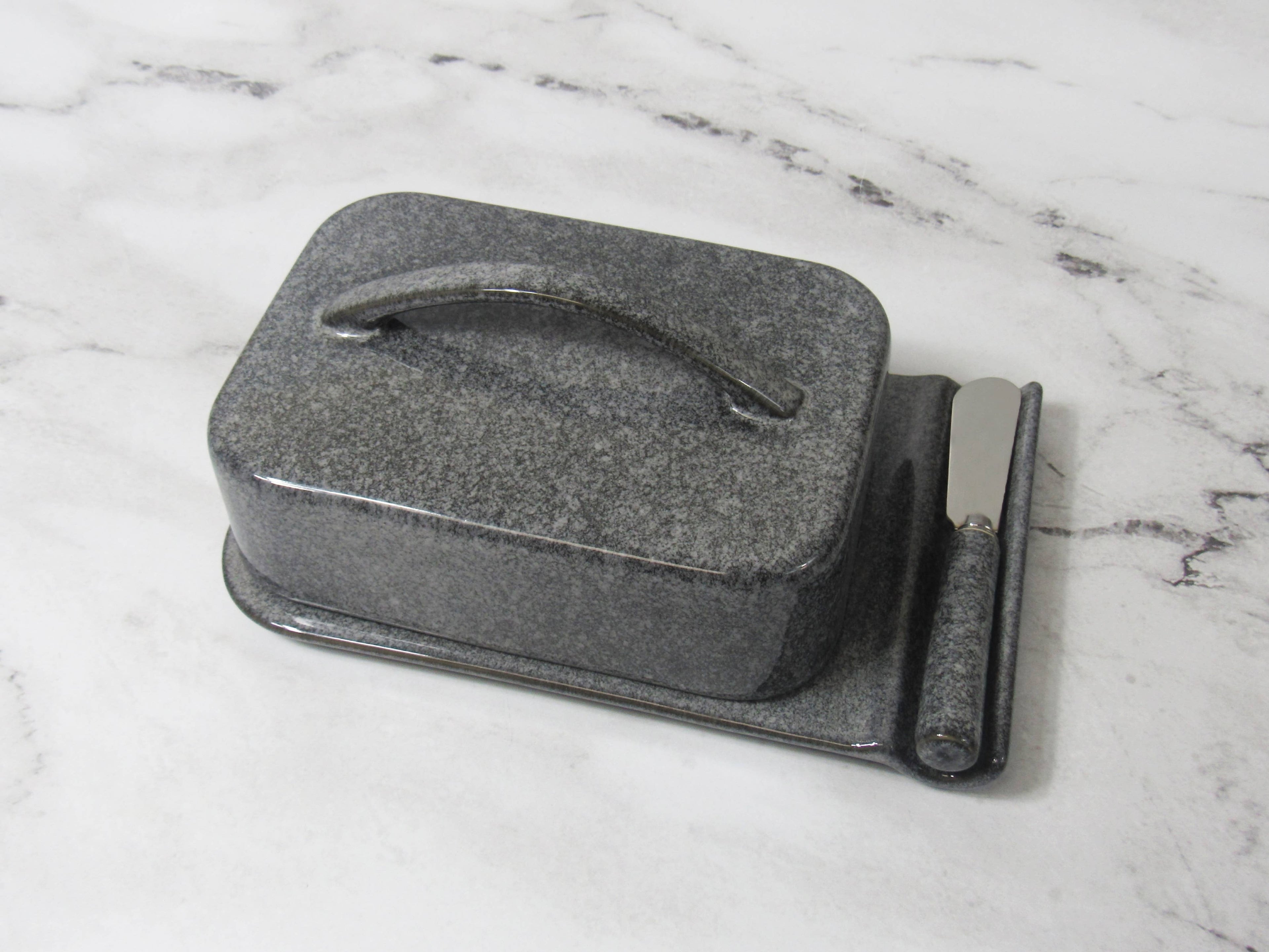 Porcelain Mess-Free Butter Dish w/ Spreader